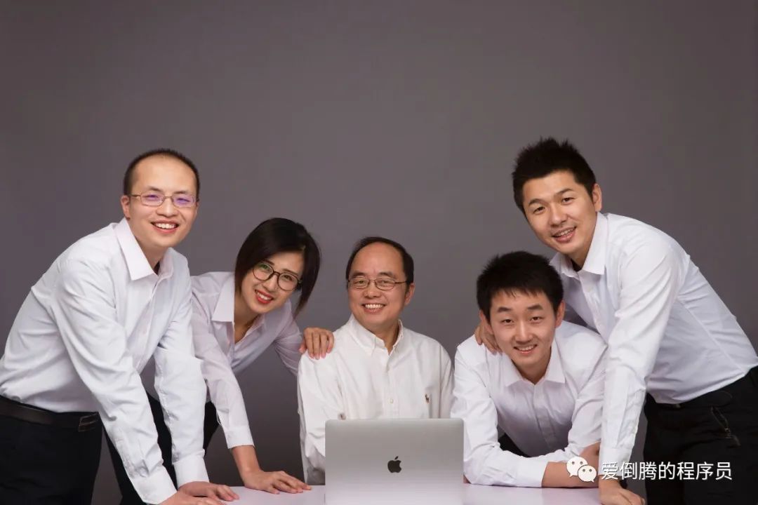 人均估值 5000 萬 RMB,53 歲程序員能做到的,你也能! - TDengine Database 時序數據庫 2017 年底濤思數據團隊合影